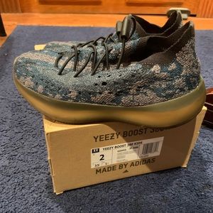 Kids Yezzy Boost Sz 2y